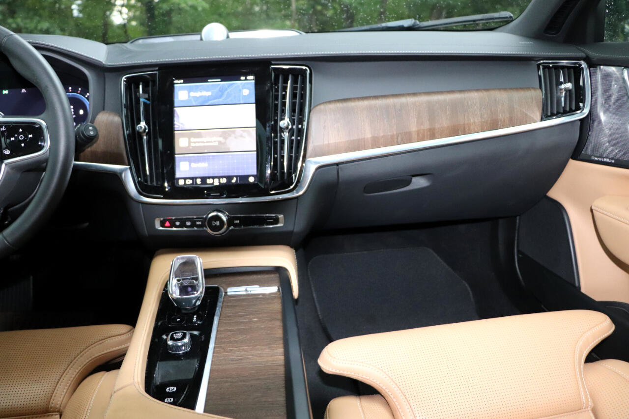 Used 2023 Volvo V90 B6 Cross Country Ultimate w/ Climate Package image 23