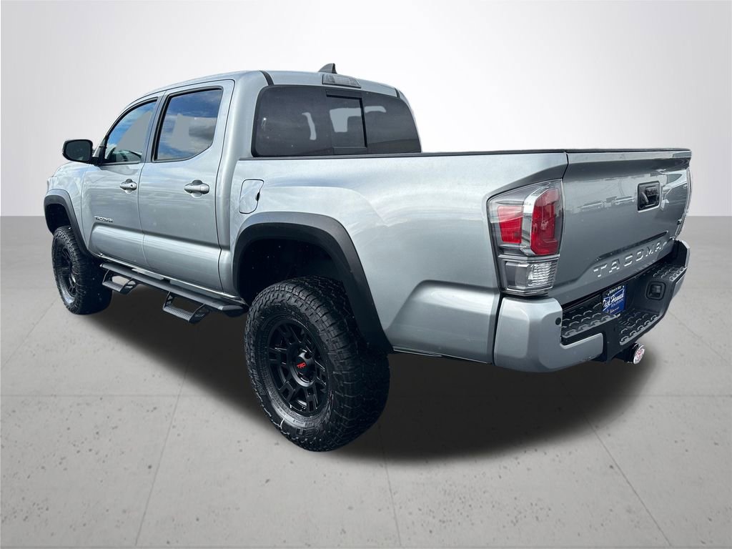 Used 2023 Toyota Tacoma TRD Off-Road w/ Technology Package image 9