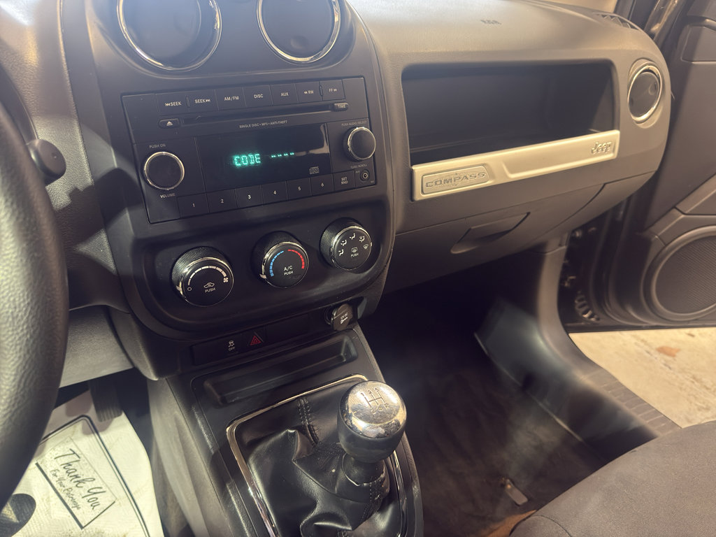 Used 2016 Jeep Compass Sport FWD image 18