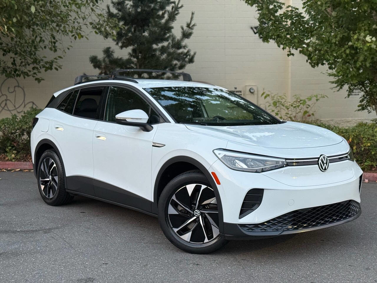 Used 2021 Volkswagen ID.4 Pro w/ ID.4 Protection Package image 3