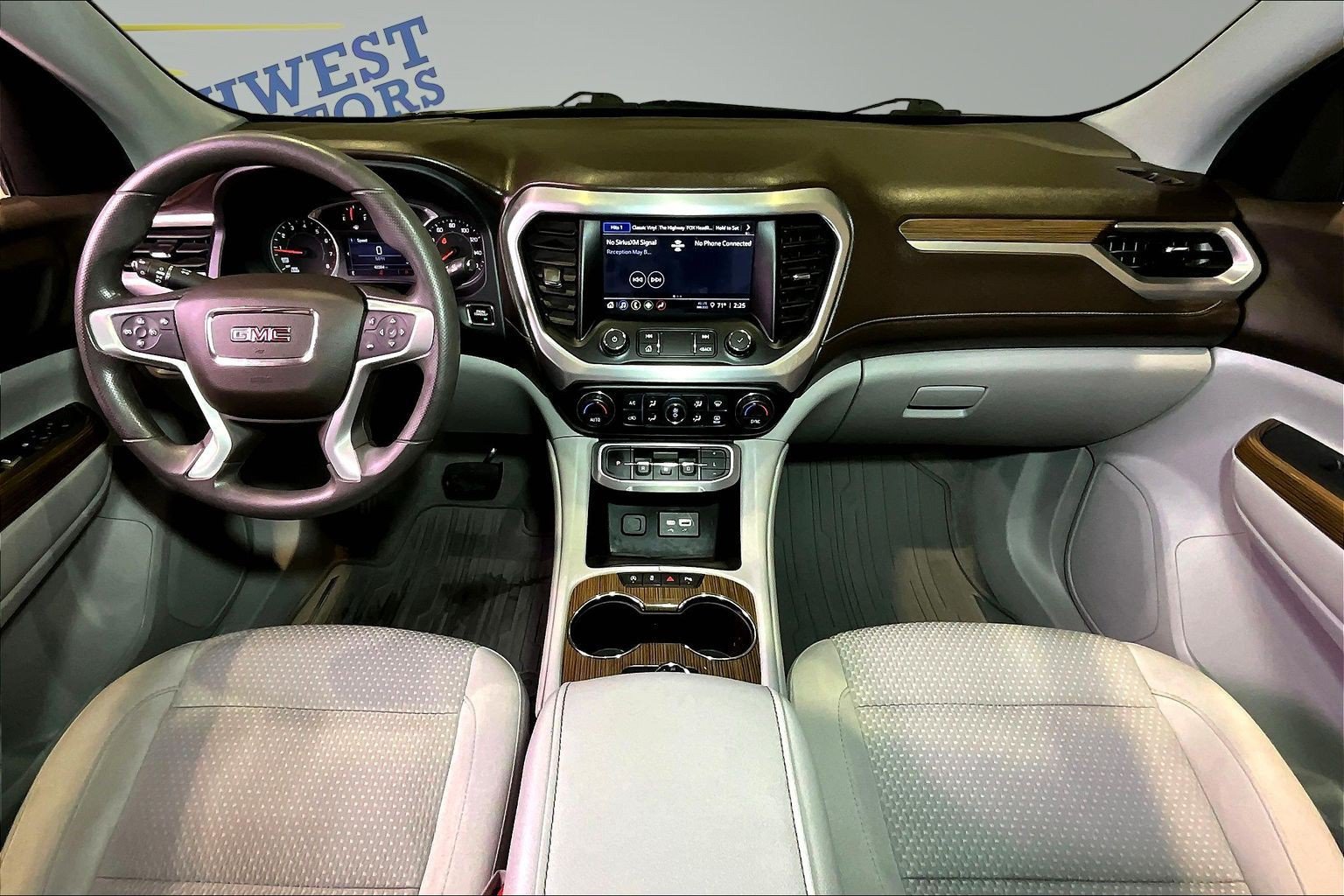Used 2022 GMC Acadia SLE FWD image 8