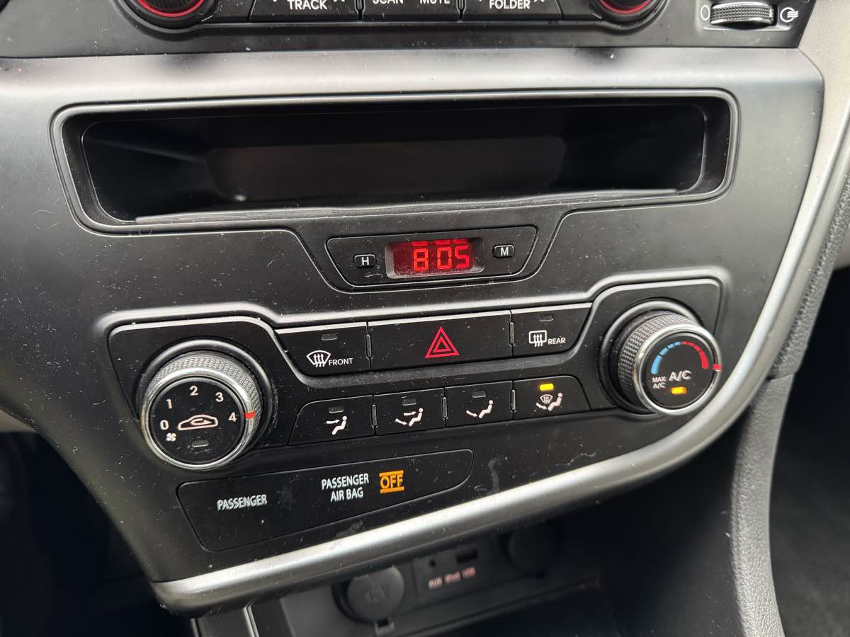 Used 2011 Kia Optima LX w/ Convenience Pkg image 27