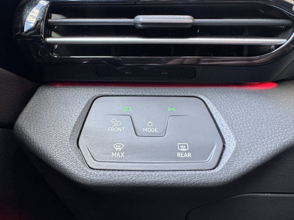 Used 2022 Volkswagen ID.4 Pro S image 28