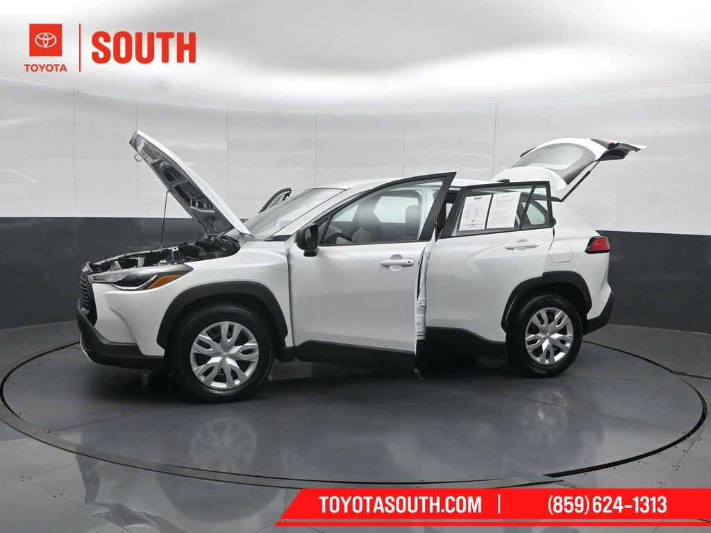 Used 2024 Toyota Corolla Cross L AWD/4WD image 52