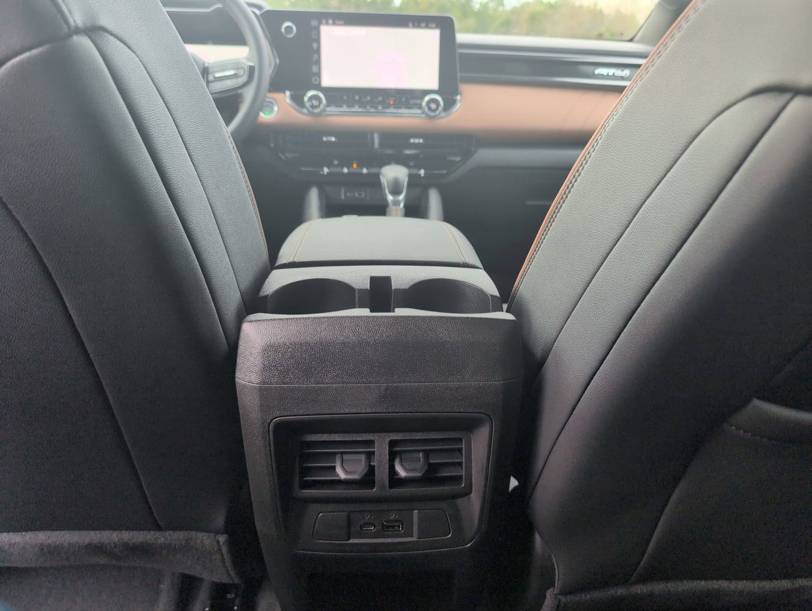 New 2025 GMC Canyon AT4 w/ Off-Road Front Bumper Package image 30