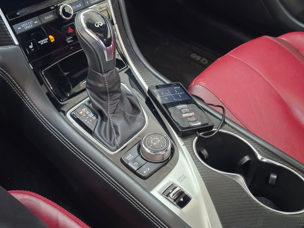 Used 2017 INFINITI Q60 Red Sport 400 AWD/4WD image 16