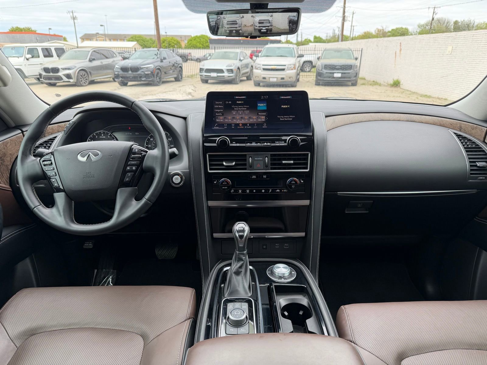 Used 2023 INFINITI QX80 Premium Select w/ Cargo Package image 12