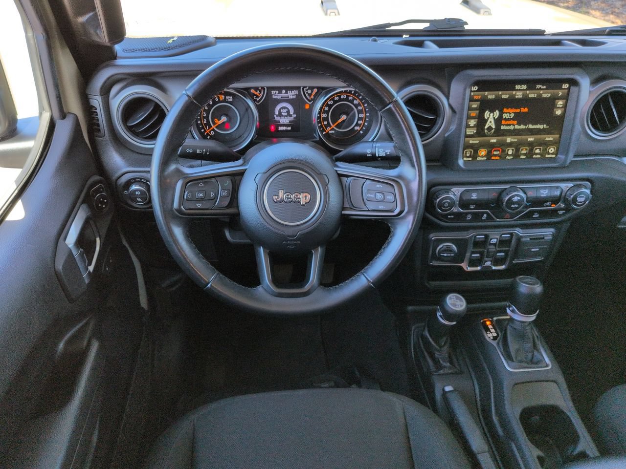 Used 2022 Jeep Gladiator Sport AWD/4WD image 16