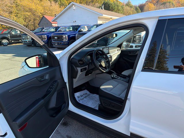 Used 2023 Ford Escape Active AWD/4WD image 18