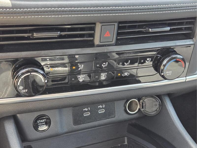 Used 2024 Nissan Rogue S FWD image 27