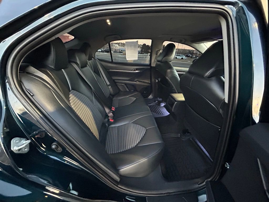 Used 2019 Toyota Camry SE image 29