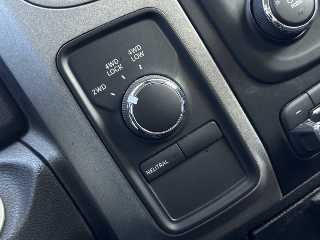 Used 2016 RAM 2500 Tradesman w/ Chrome Appearance Group image 29