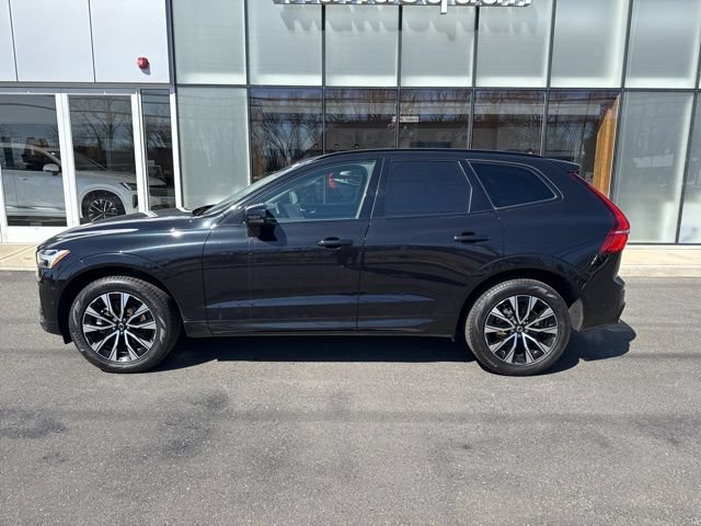 Certified 2025 Volvo XC60 B5 Plus AWD/4WD image 2
