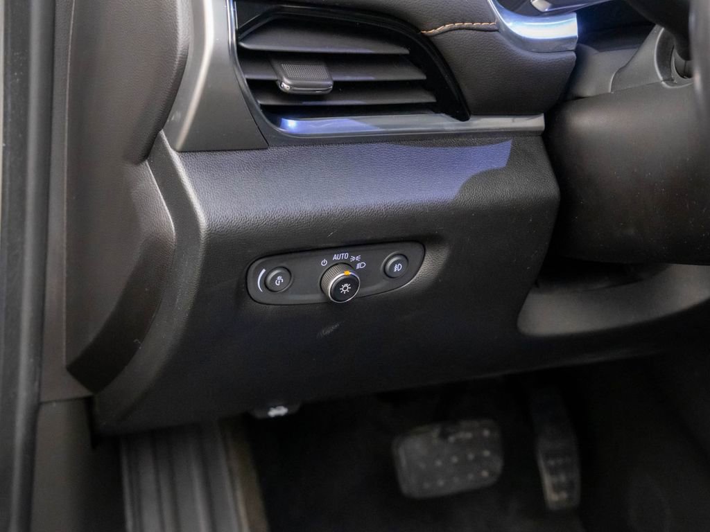 Used 2019 Chevrolet Traverse LT image 20