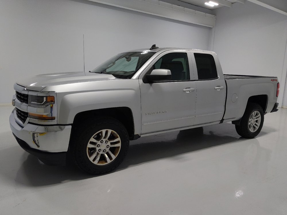 Used 2018 Chevrolet Silverado 1500 LT w/ All Star Edition image 2