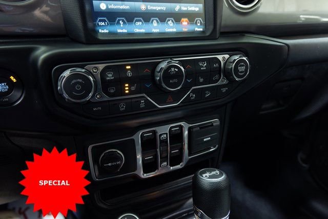 Used 2019 Jeep Wrangler Unlimited Sahara image 17