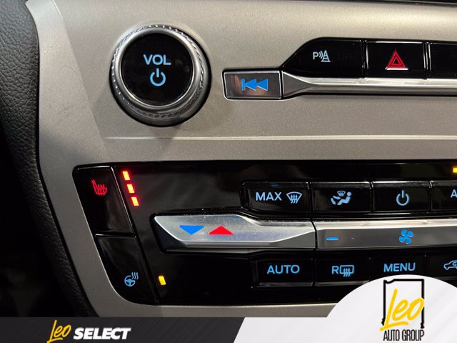 Used 2024 Ford Explorer XLT w/ Equipment Group 202A AWD/4WD image 12