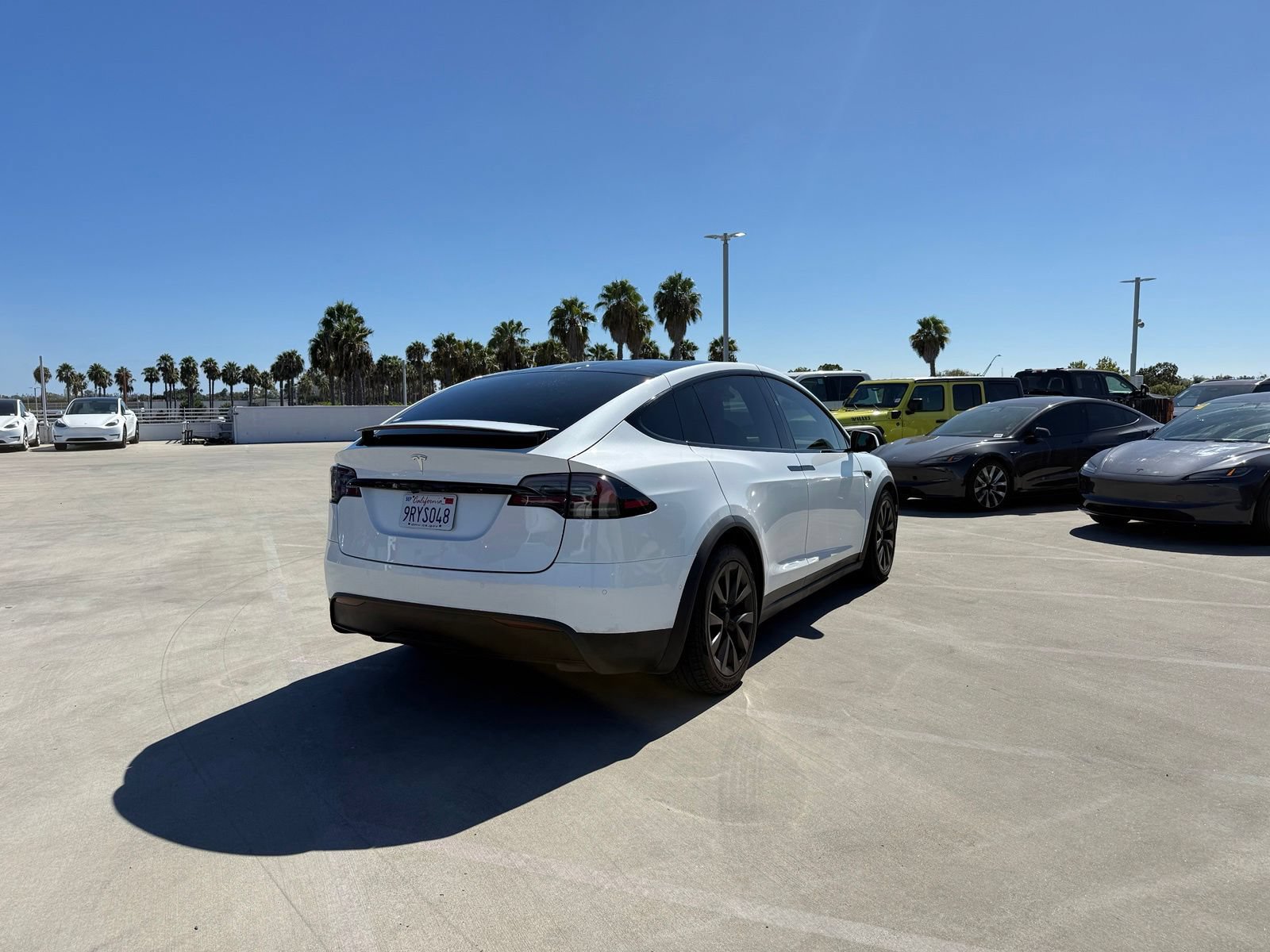 Used 2022 Tesla Model X AWD/4WD image 3