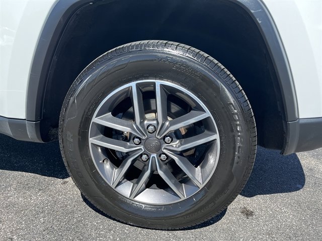 Used 2019 Jeep Grand Cherokee Limited w/ Luxury Group II AWD/4WD image 11