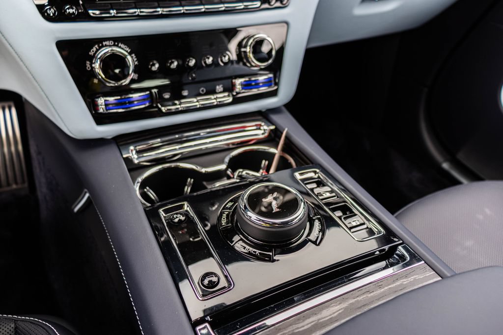 Used 2025 Rolls-Royce Spectre w/ Leather Finishing Pack AWD/4WD image 5