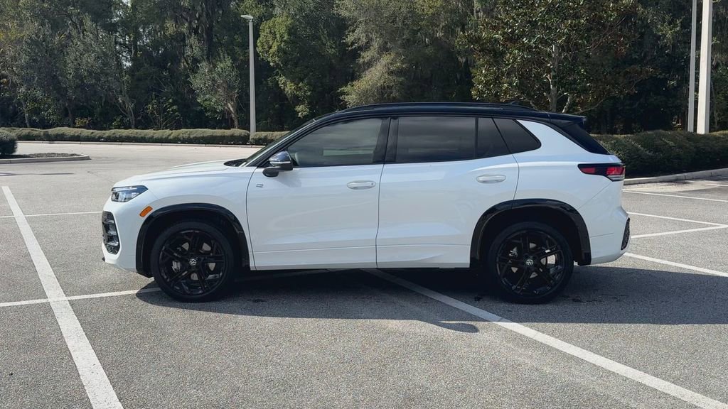 New 2026 Volkswagen Tiguan SE R-Line image 5