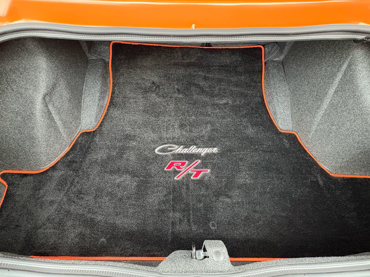 Used 2014 Dodge Challenger R/T RWD image 47