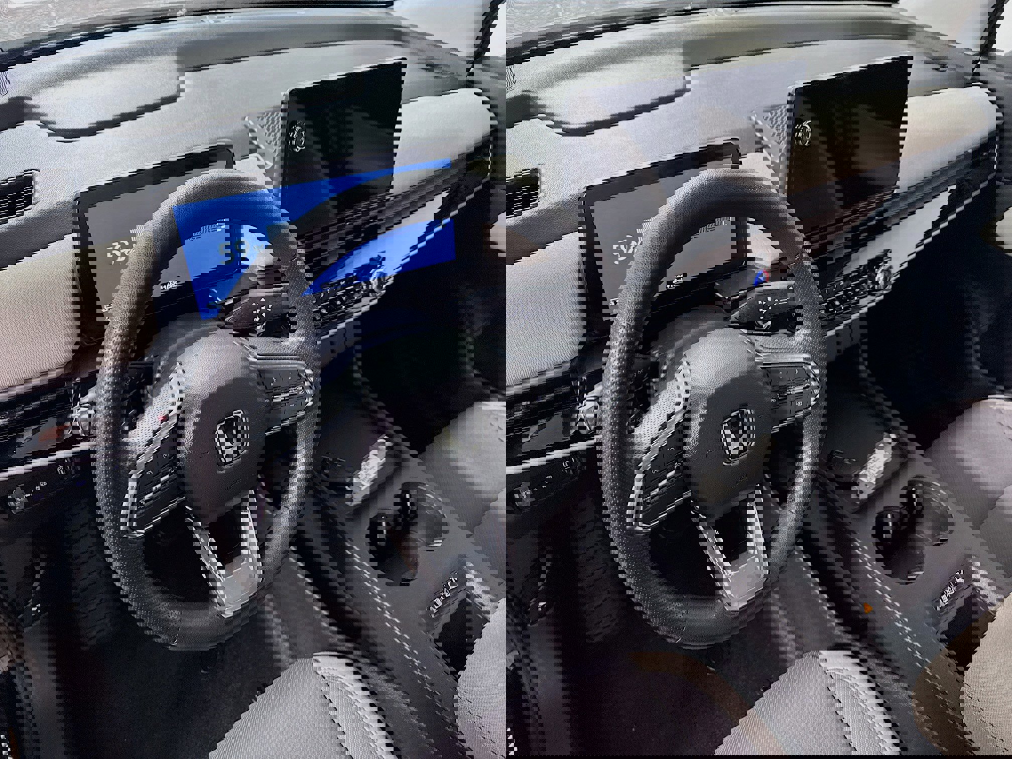 Used 2024 Honda Prologue EX image 12