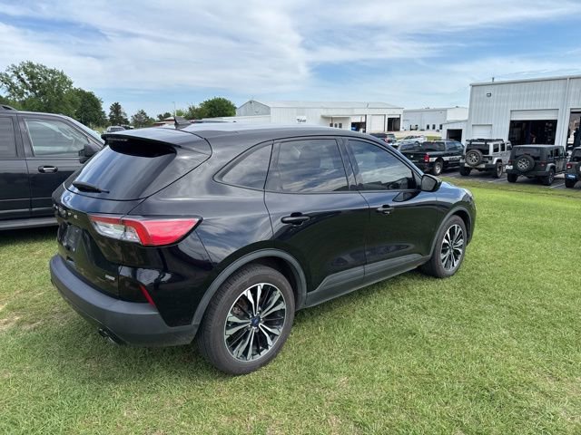 Used 2022 Ford Escape SE w/ SE Sport Appearance Package FWD image 6