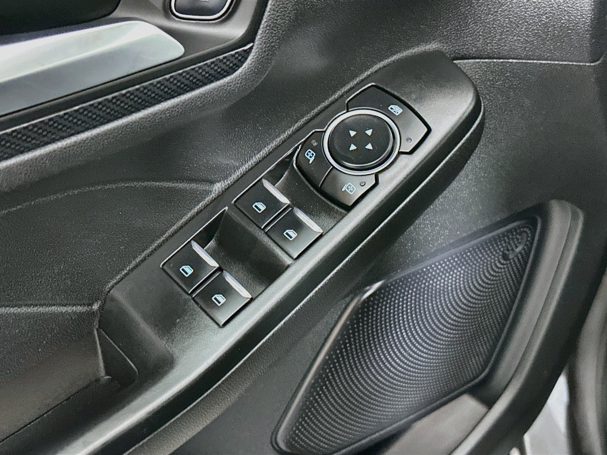 Used 2025 Ford Escape ST-Line Select AWD/4WD image 15