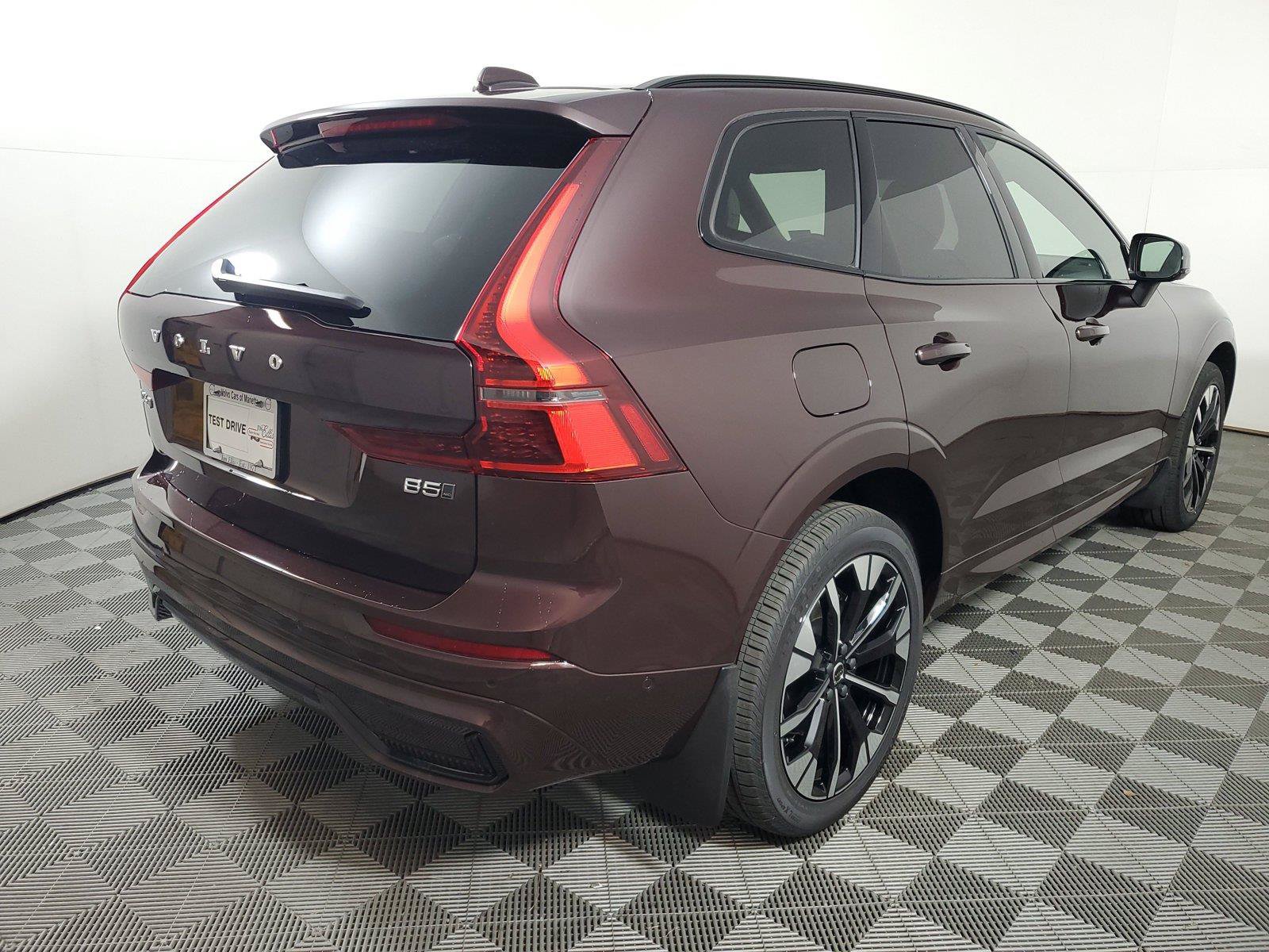 New 2026 Volvo XC60 B5 Plus w/ Climate Package AWD/4WD image 6