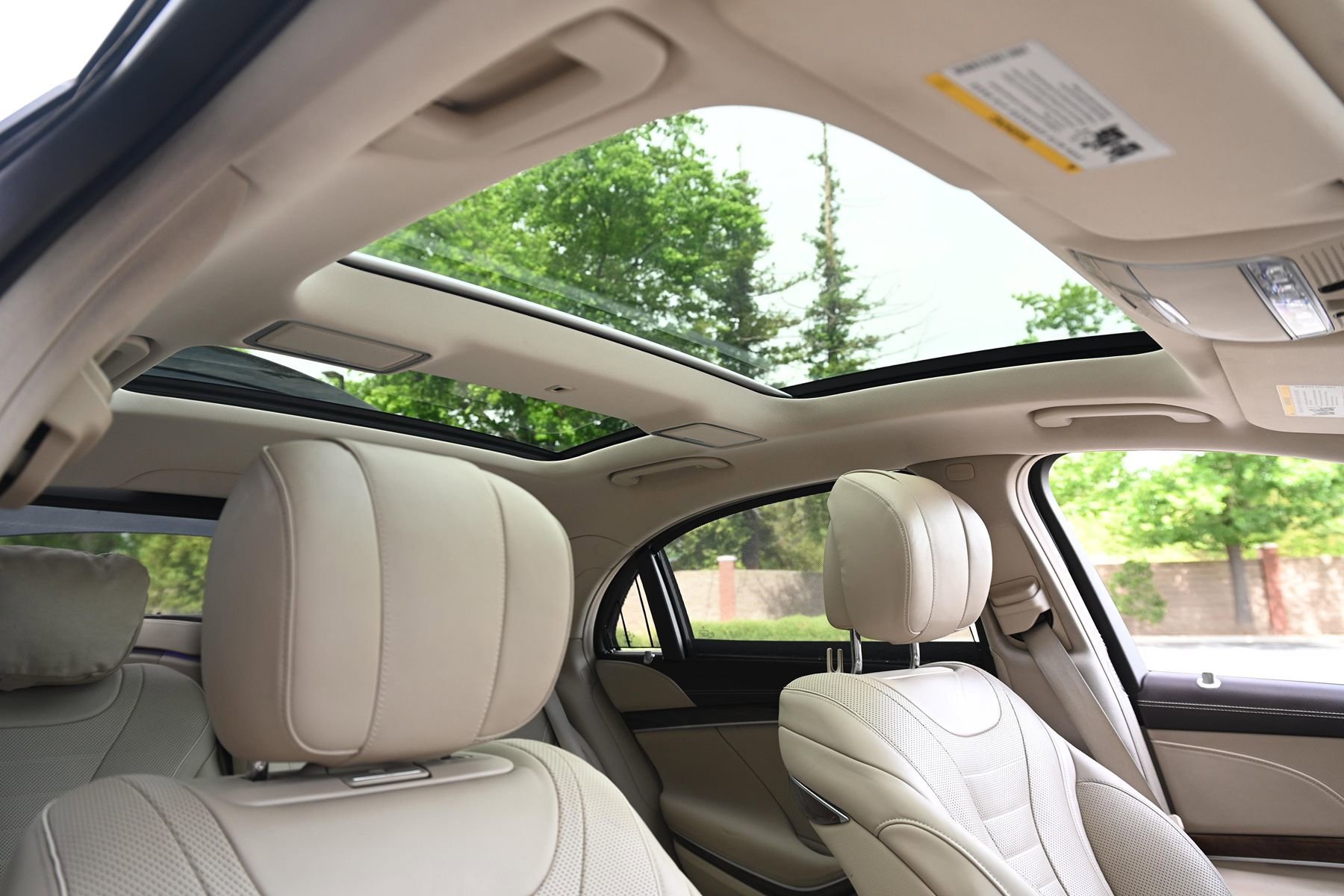 Used 2015 Mercedes-Benz S 550 4MATIC Sedan image 16