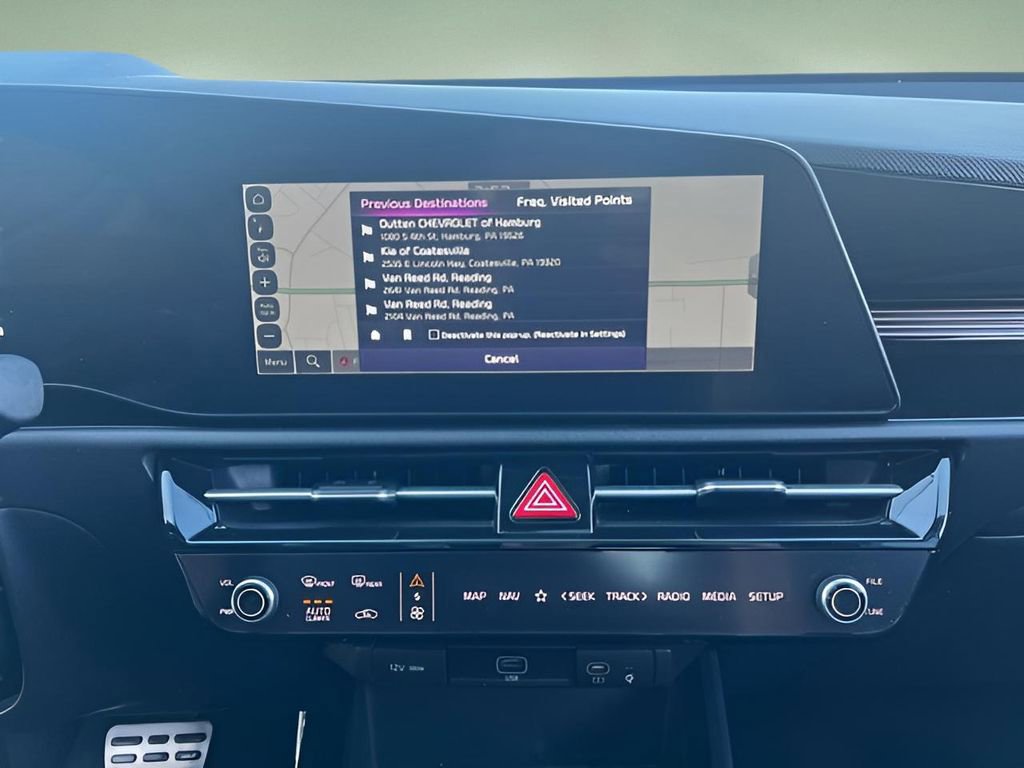 Used 2023 Kia Niro EX Touring image 13