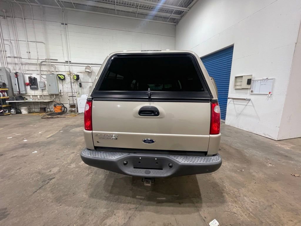 Used 2004 Ford Explorer Sport Trac XLT AWD/4WD image 8