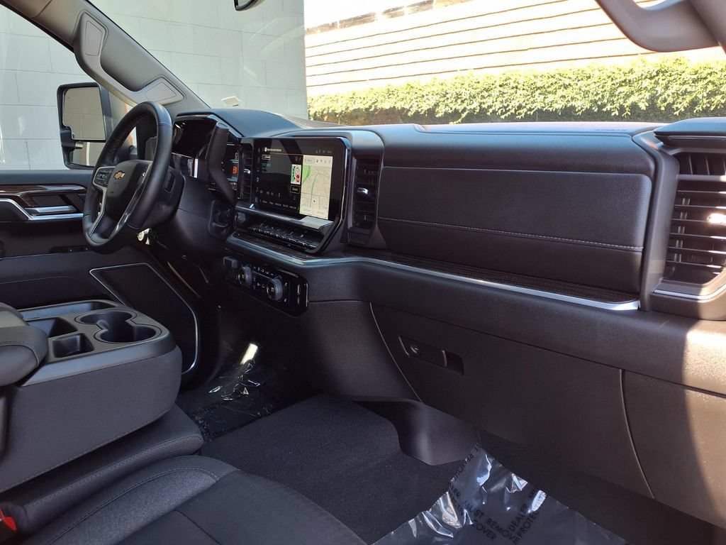Used 2025 Chevrolet Silverado 2500 LT w/ Safety Package AWD/4WD image 22