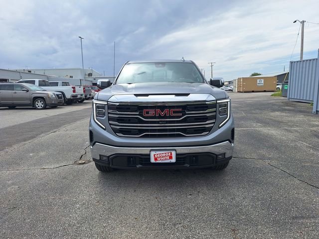 Used 2023 GMC Sierra 1500 SLT w/ SLT Premium Plus Package AWD/4WD image 9