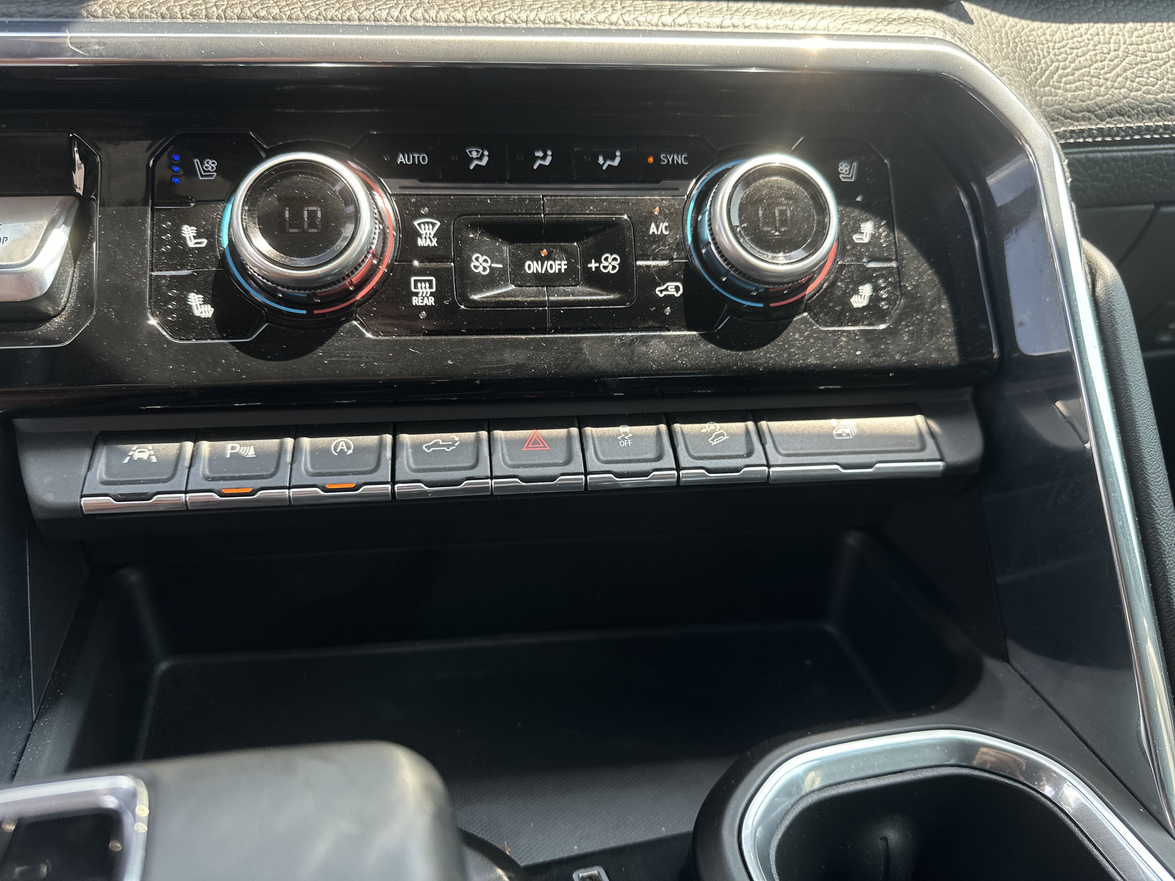 Used 2024 GMC Sierra 1500 Denali AWD/4WD image 26
