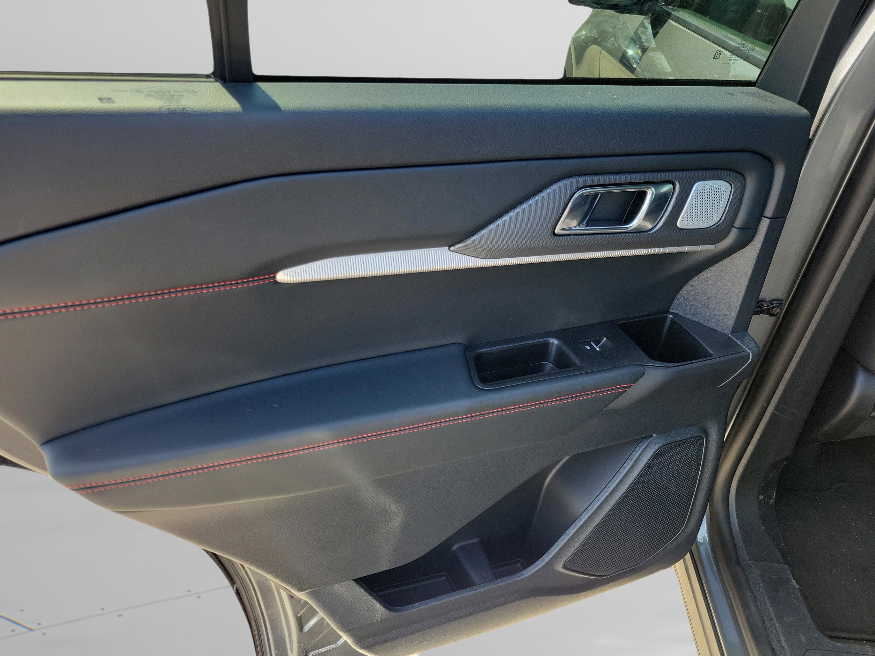 Used 2025 Ford Explorer ST w/ Sun And Sound Package image 24