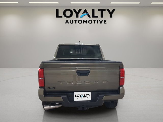 Used 2026 Toyota Tacoma TRD Off-Road AWD/4WD image 4