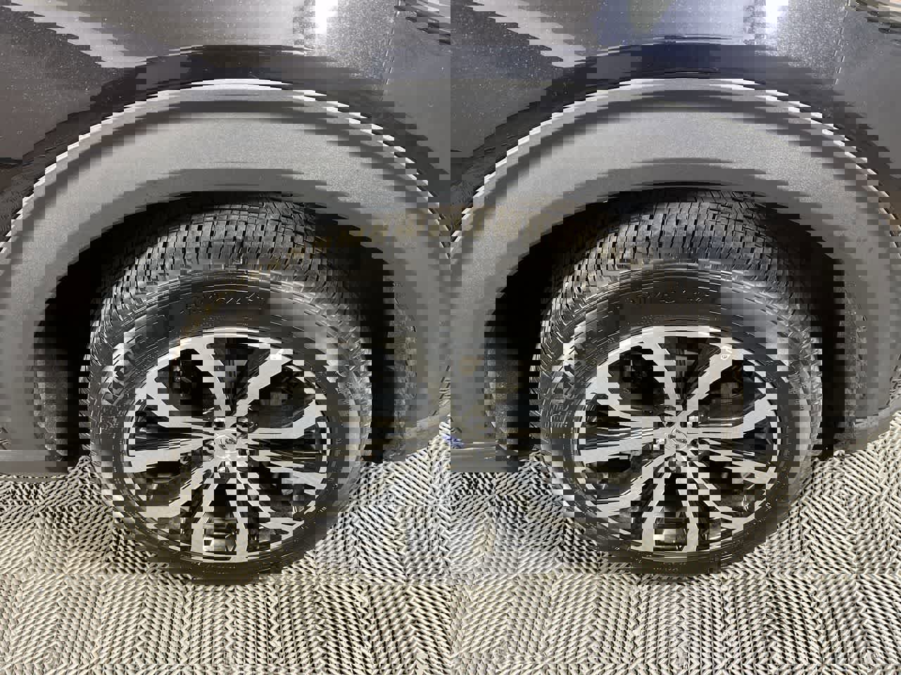 Used 2025 Ford Explorer ST-Line image 10