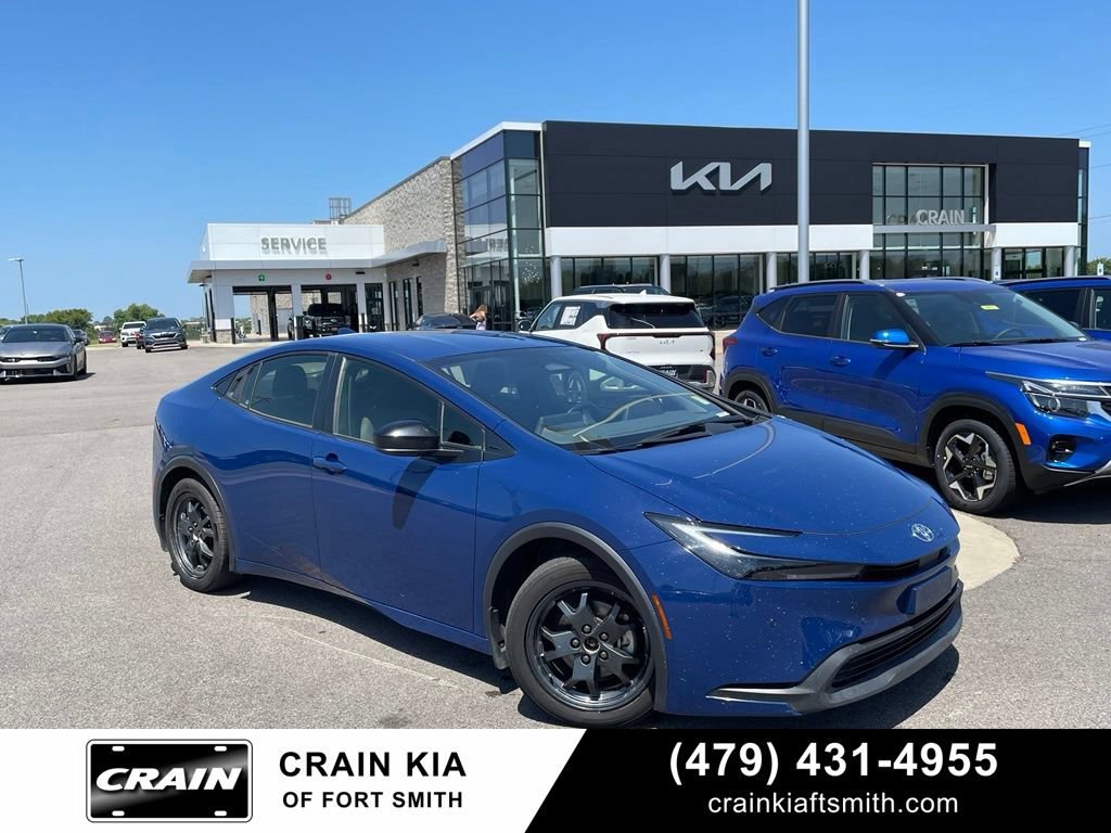Used 2023 Toyota Prius LE