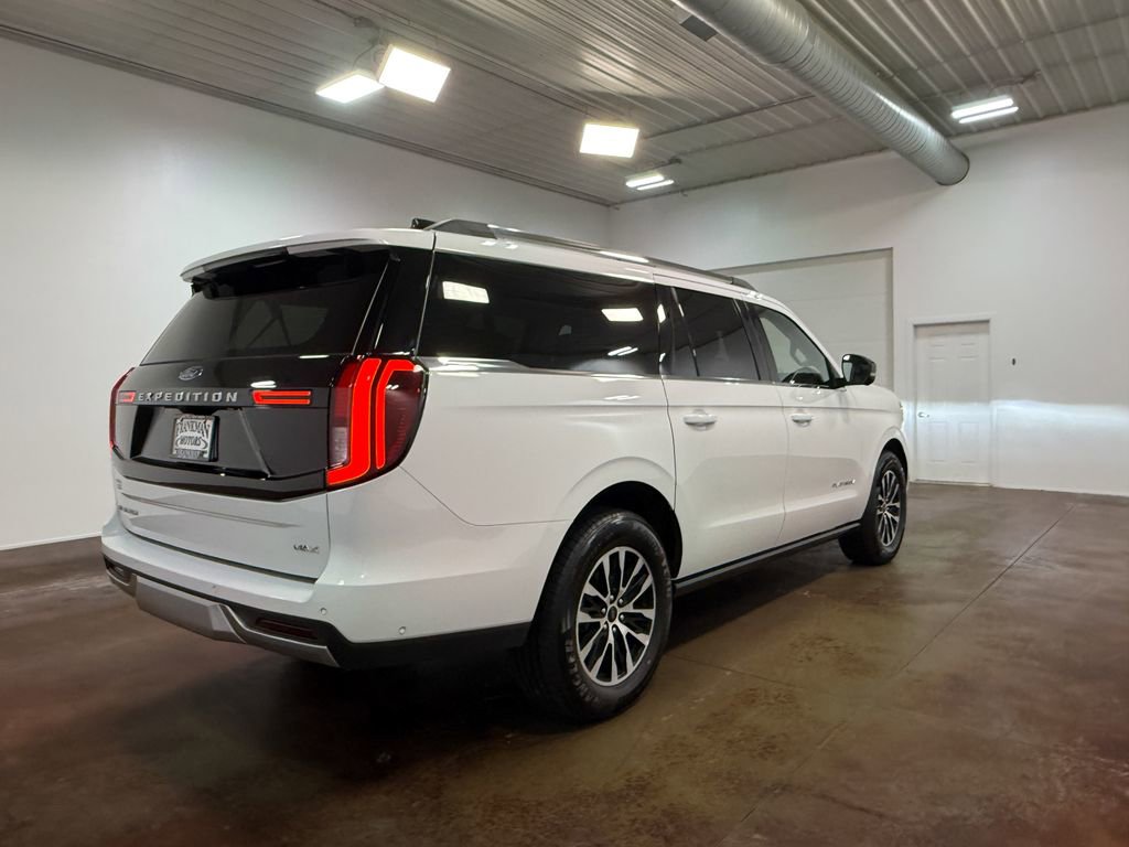 Used 2025 Ford Expedition Max Platinum image 34