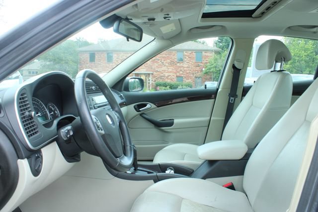 Used 2008 Saab 9-3 2.0T w/ Moonroof Package FWD image 12