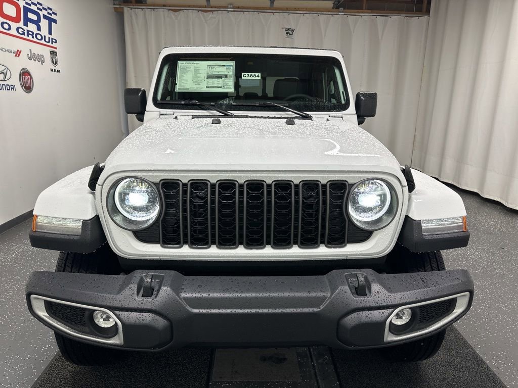 New 2025 Jeep Gladiator Sport AWD/4WD image 4