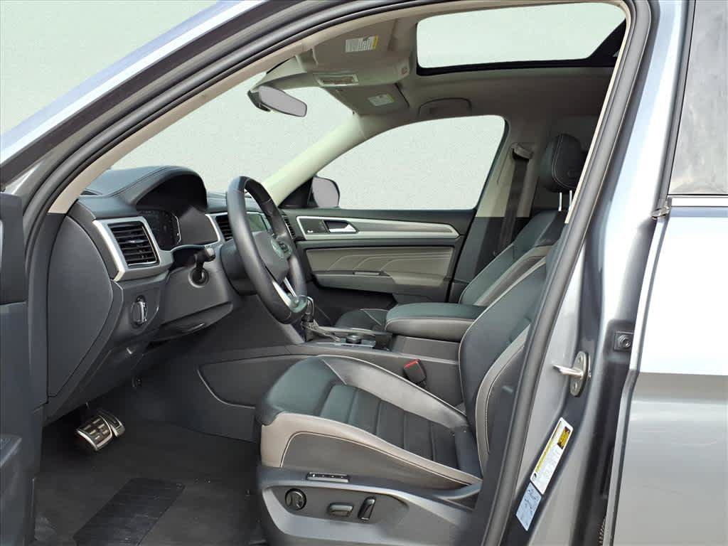 Used 2022 Volkswagen Atlas SEL Premium AWD/4WD image 17