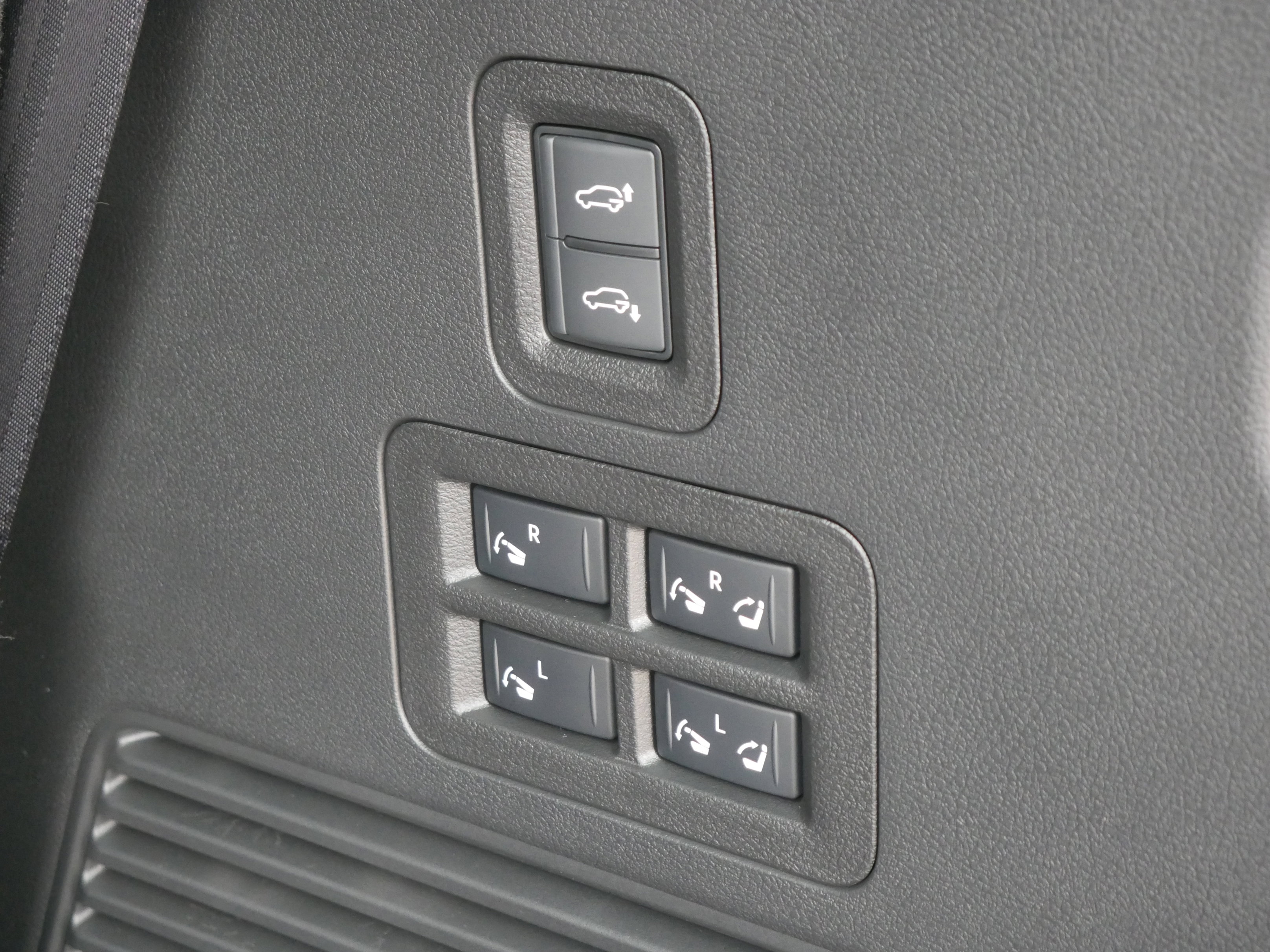 New 2026 Nissan Armada PRO-4X image 24