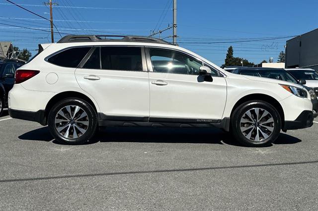 Used 2015 Subaru Outback 2.5i Limited AWD/4WD image 2