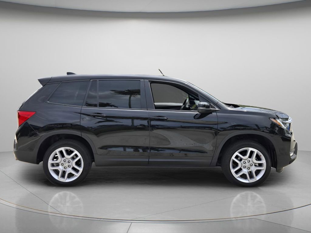 Certified 2024 Honda Passport EX-L image 3