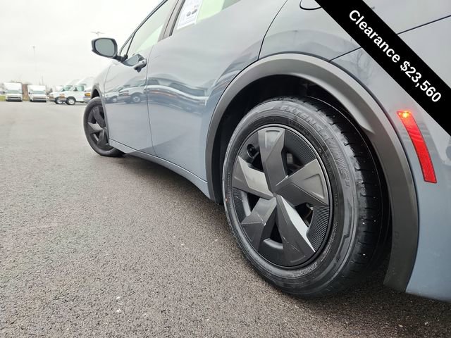 Used 2024 Toyota Prius LE image 15