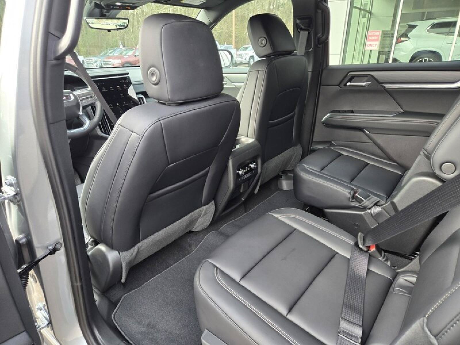 New 2026 GMC Acadia Elevation w/ Elevation Premium Package FWD image 25