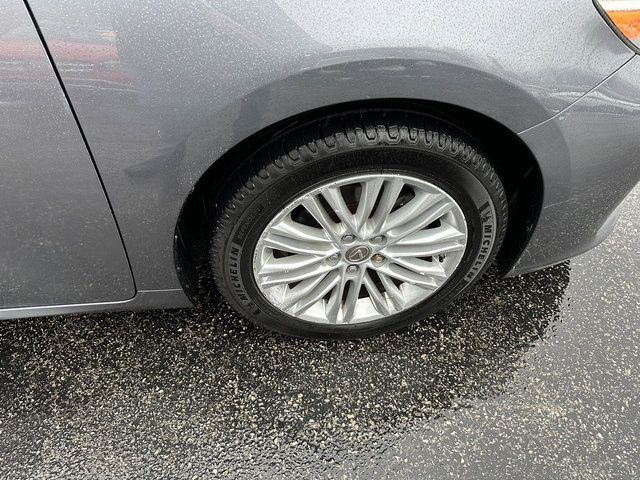 Used 2015 Lexus ES 350 w/ Luxury Package FWD image 28